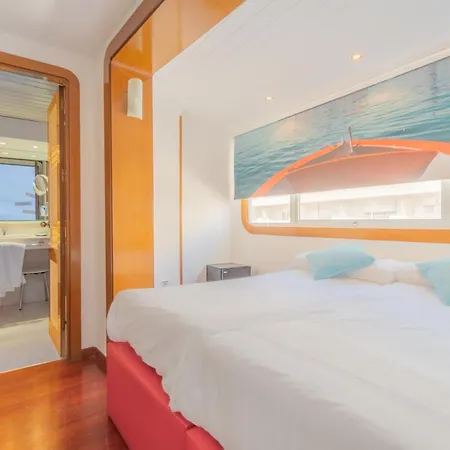 Náyade 3* Los Ángeles de San Rafael